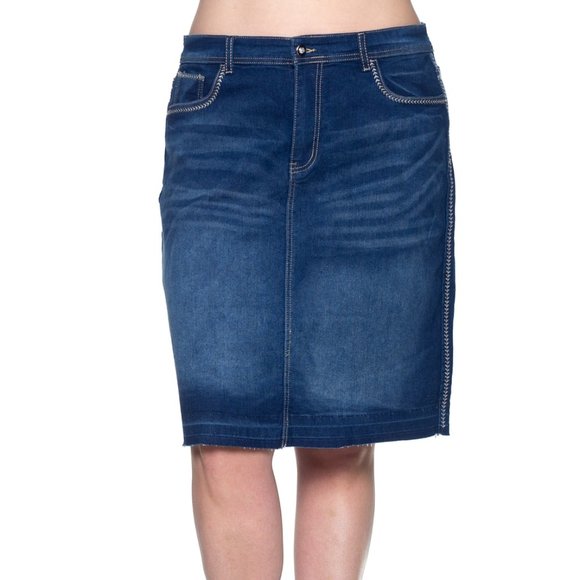 *Plus Size* Denim Skirt w/Arrow Stitching - Picture 1 of 3